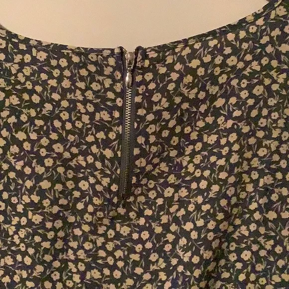 Floral Print Women's Top - Picture 3 of 4